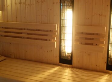 Kombinovaná sauna Native s rohovým vstupem
