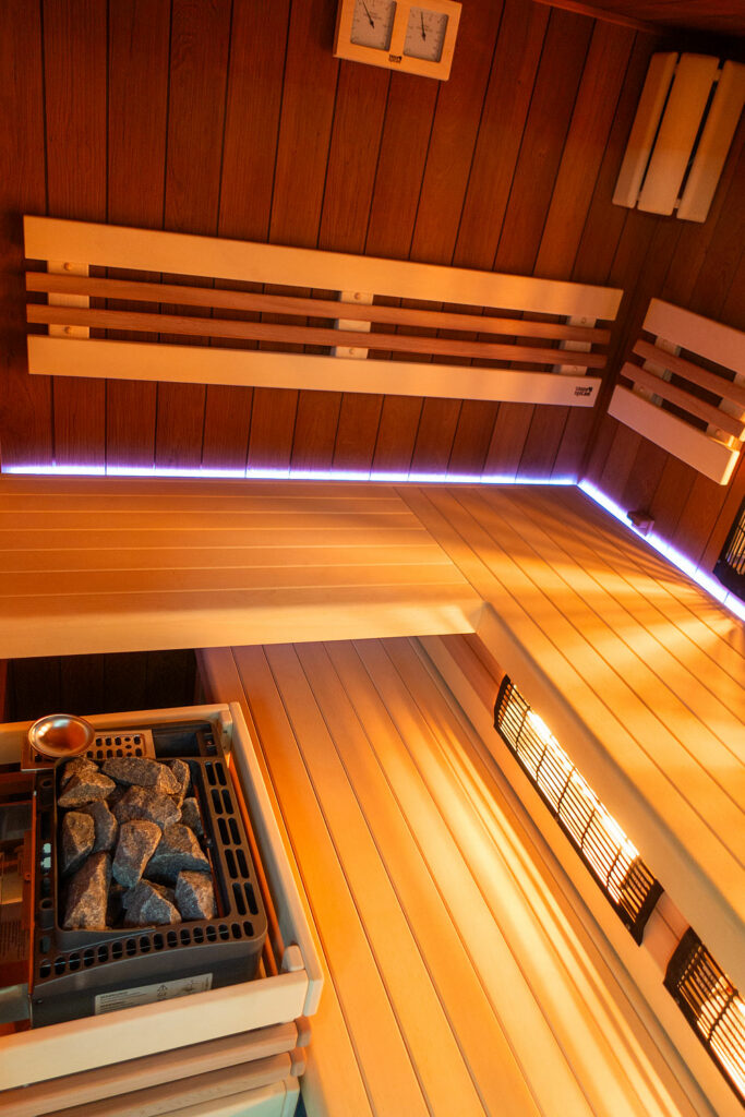 Privátní sauna Native se 3 zážitky v jedné kabině